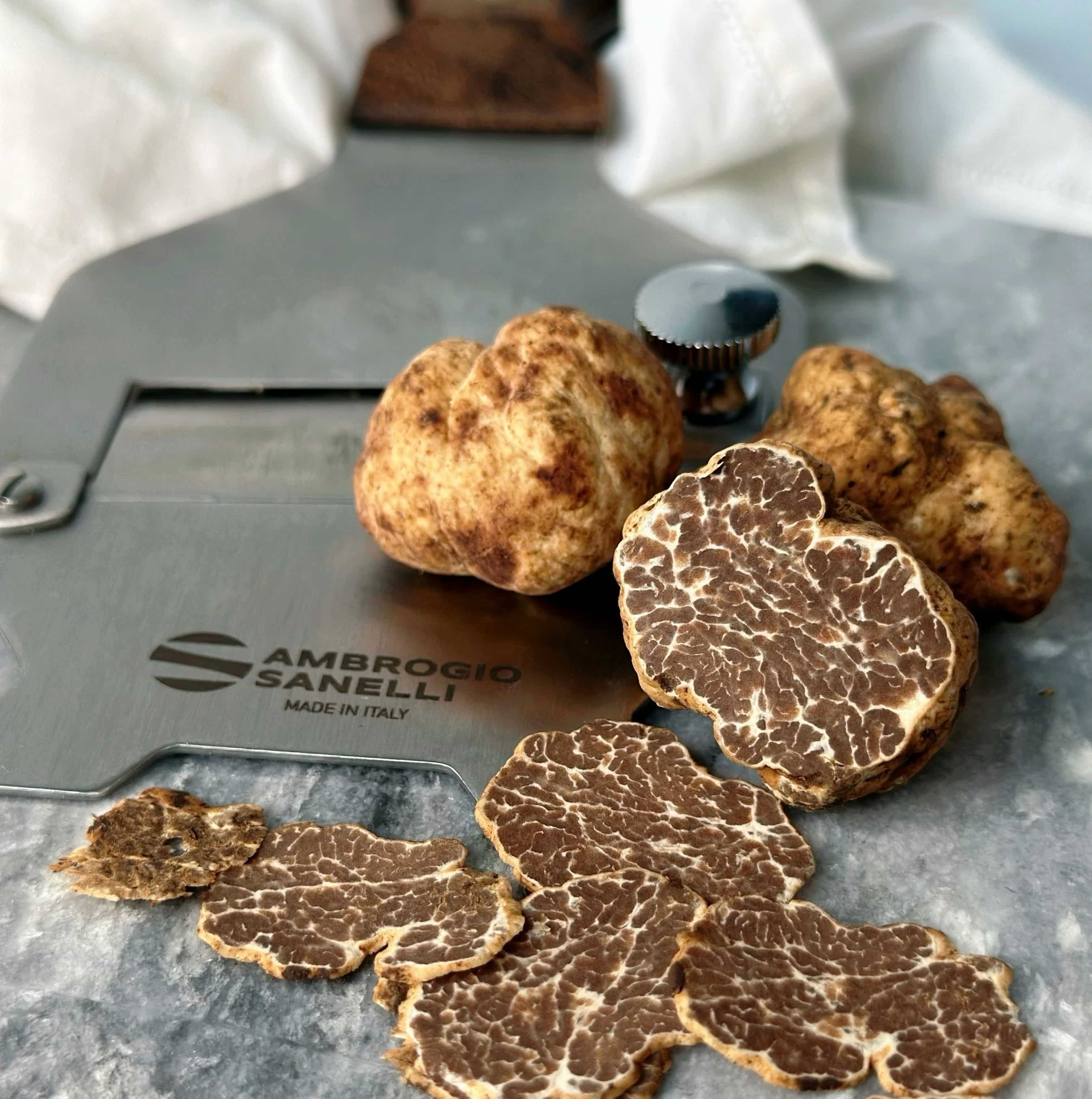 Trøffelslicer i træ og stål